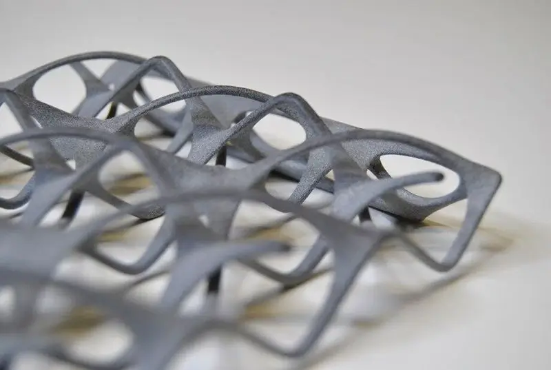 Additive manufacturing builds parts layer by layer