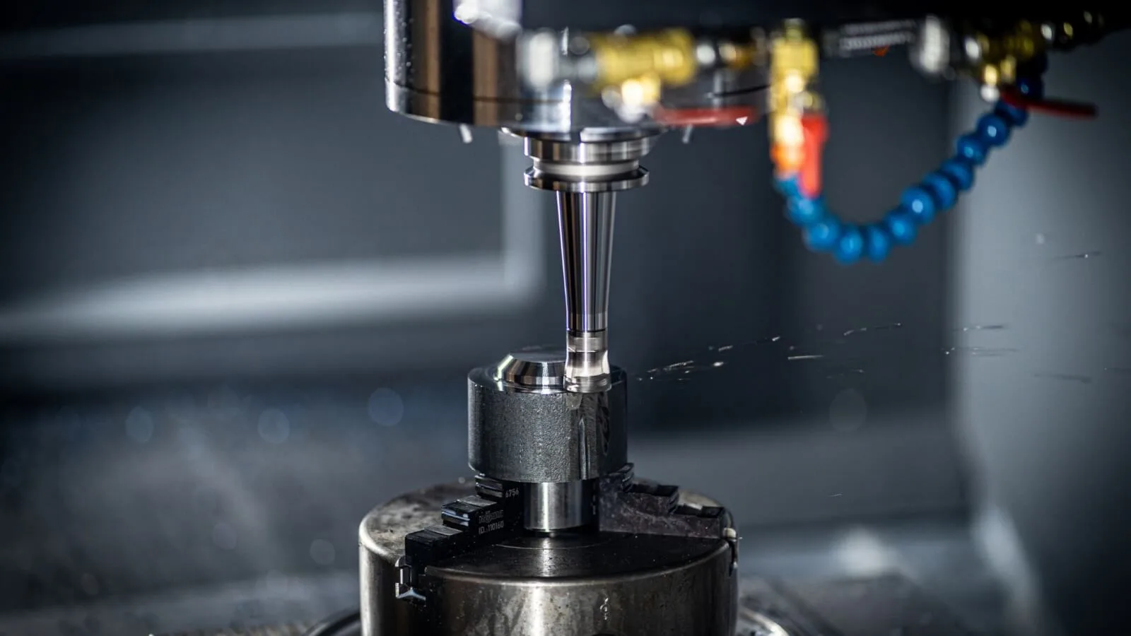 What Types of Machines and Tools Are Used in Plain Milling