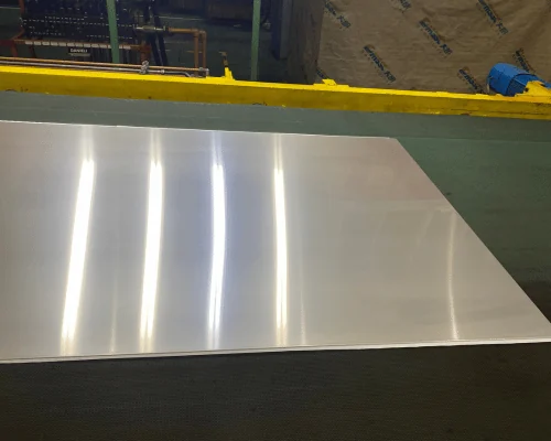 Hot-rolled plate and sheet in stainless steel